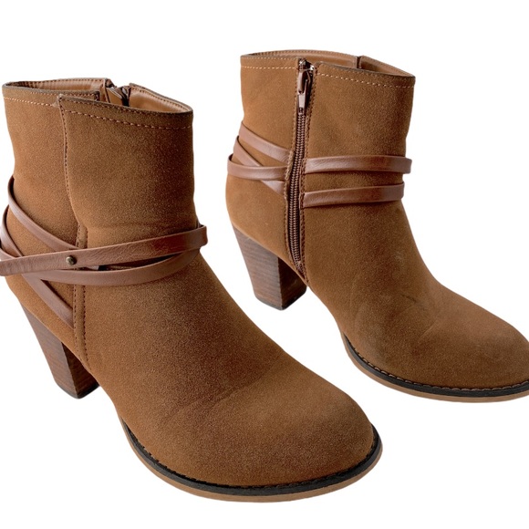 BUCCO Emmy Caramel Brown Side Zip Bootie 9 - Picture 3 of 6